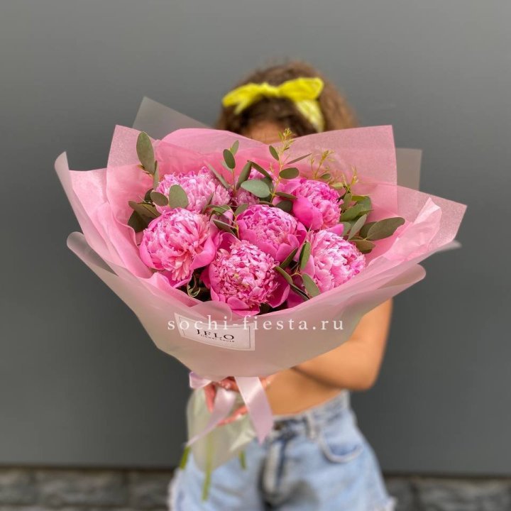 7 ярких пионов в оформлении в Энгельсе