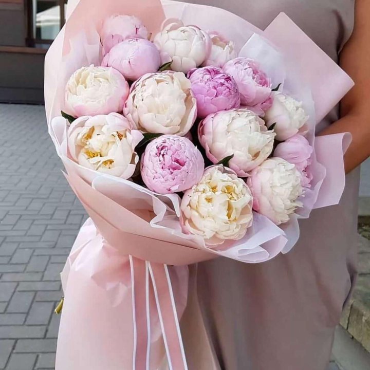 Букет пионов "Маршмелоу" в Энгельсе