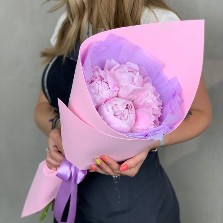 Букет пионов "Файв" в Энгельсе