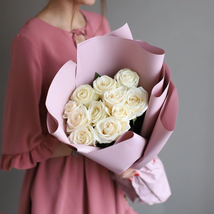 11 белых роз в Энгельсе
