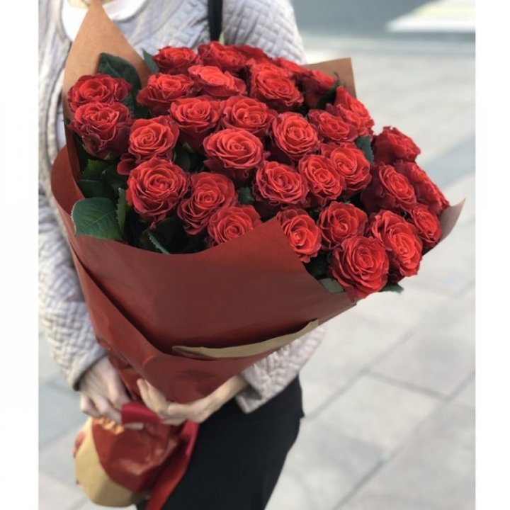 29 высоких роз  в Энгельсе