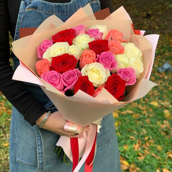 25 роз "Карусель" в Энгельсе