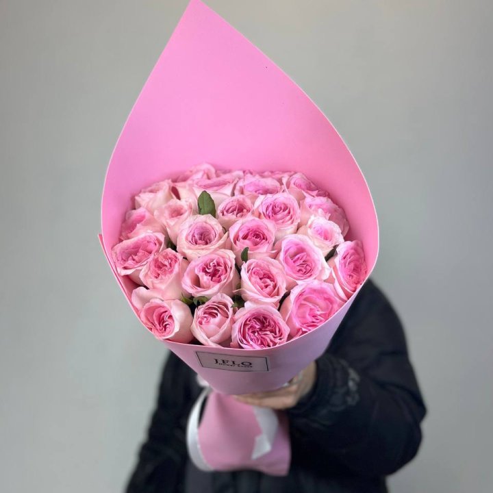 25 нежных роз в Энгельсе