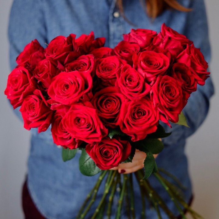 25 красных роз в Энгельсе