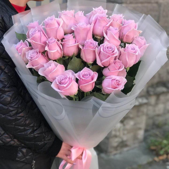 25 высоких розовых роз в Энгельсе