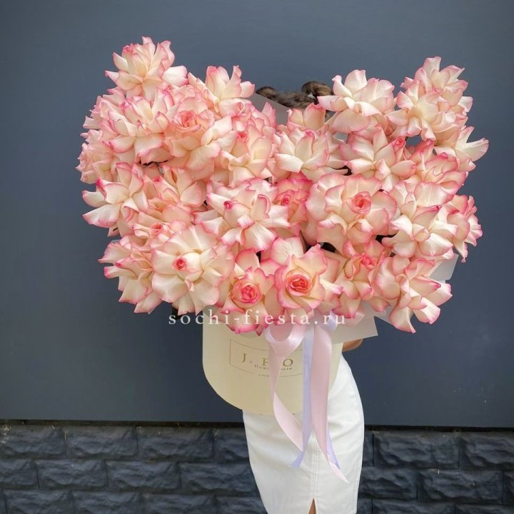 31 французская роза Джумилия в боксе в Энгельсе