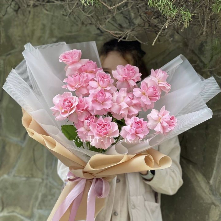 Букет из 15 французских роз Пинк дрим в Энгельсе