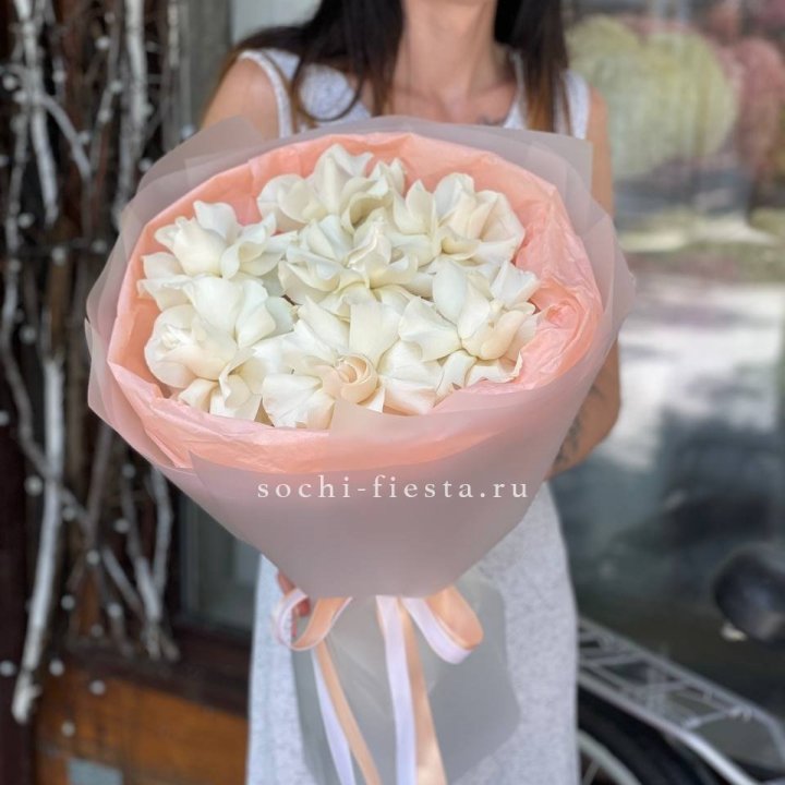 7 Белых французских роз в Энгельсе