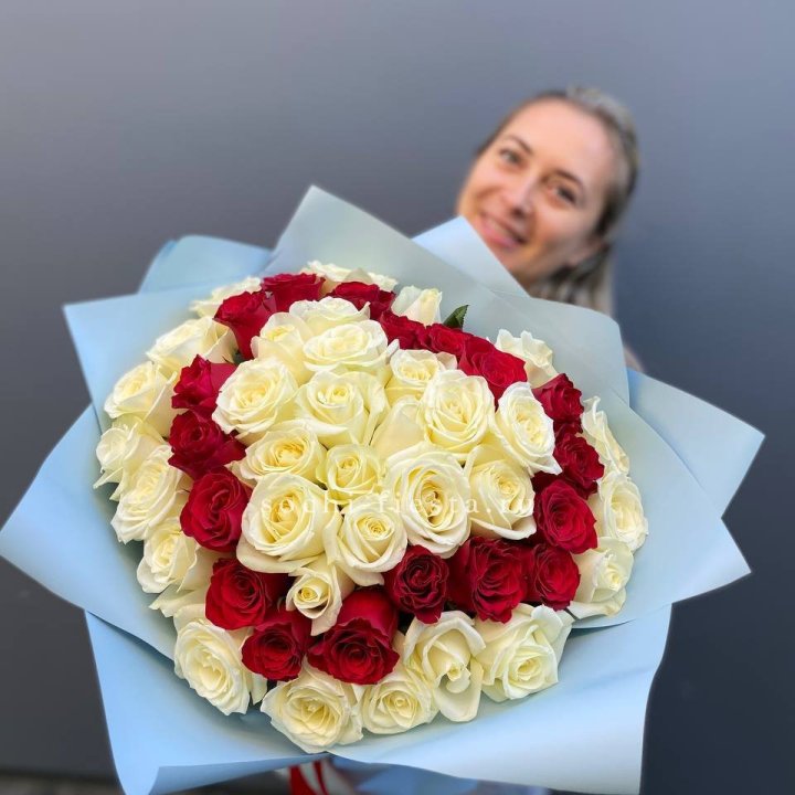 51 роза "Сердце" в Энгельсе