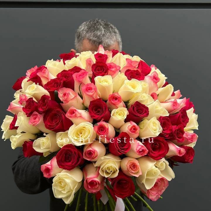 101 разноцветная роза "Джули" в Энгельсе