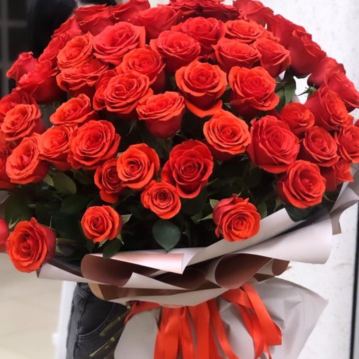 Букет высоких эквадорских роз  в Энгельсе