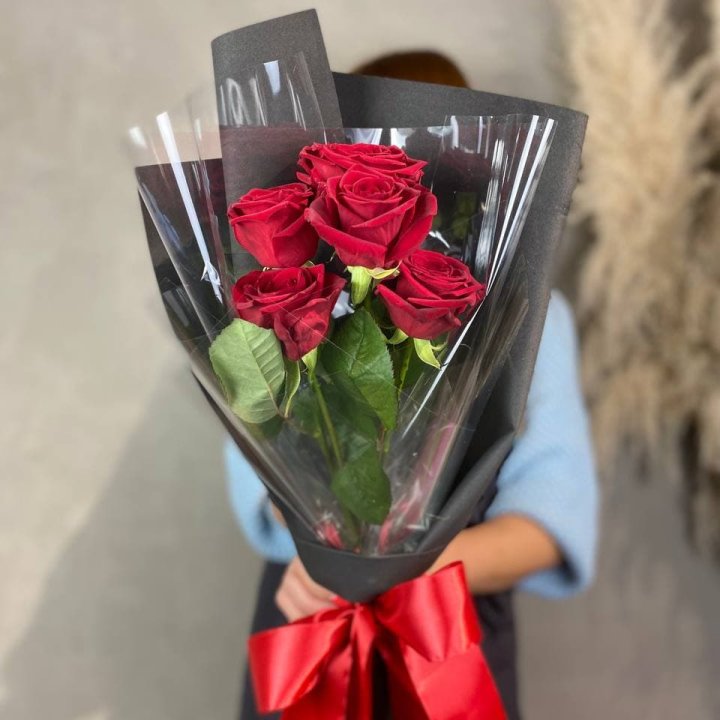 5 роз ред наоми в Энгельсе