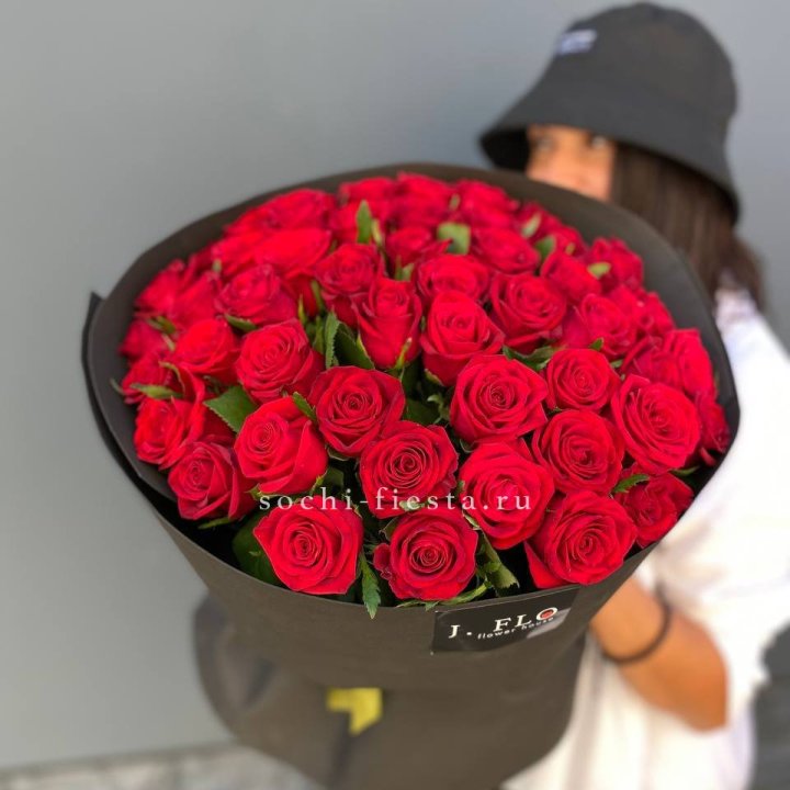 51 роза "Блек" в Энгельсе