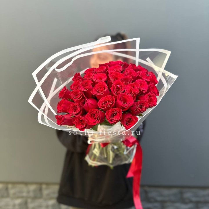 31 красная роза в Энгельсе