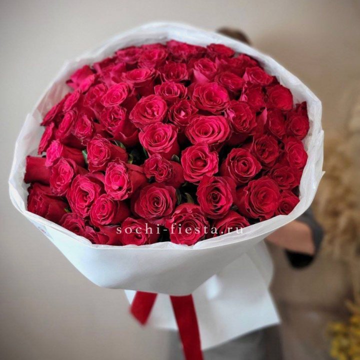 65 красных роз вайт в Энгельсе