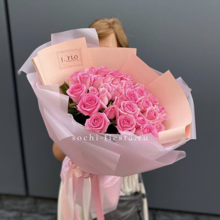 33 Розовые розы в Энгельсе