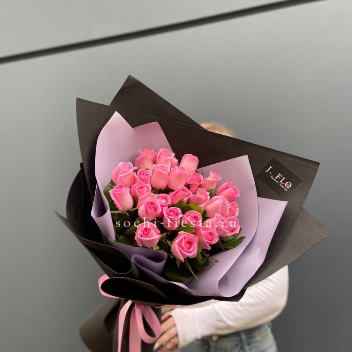 19 розовых роз  в Энгельсе