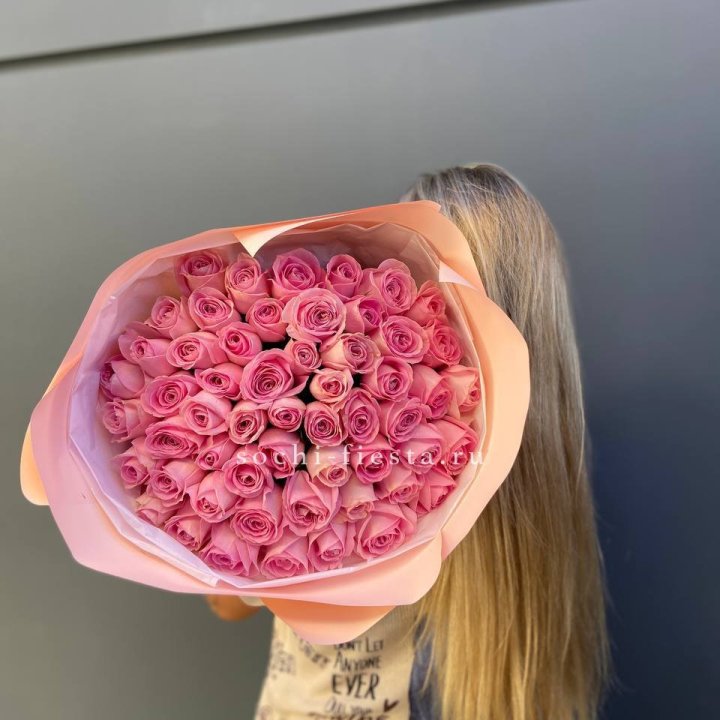 55 розовых роз в Энгельсе