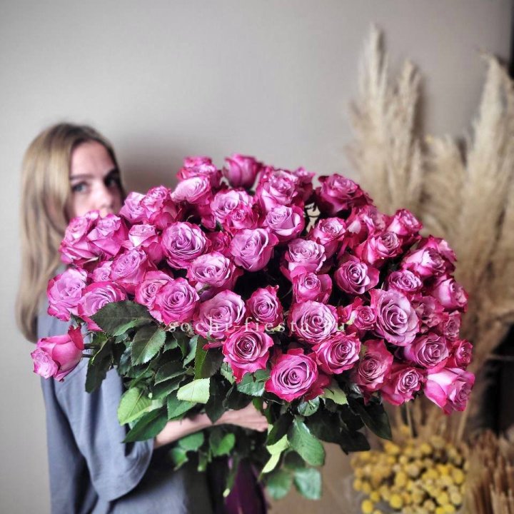 Охапка высоких роз Деп перпел в Энгельсе