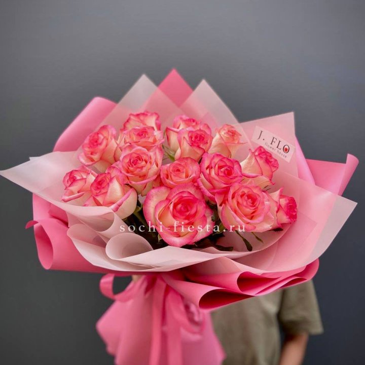15 роз "Джумилия" в Энгельсе