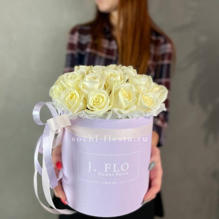 25 роз в цилиндре  в Энгельсе