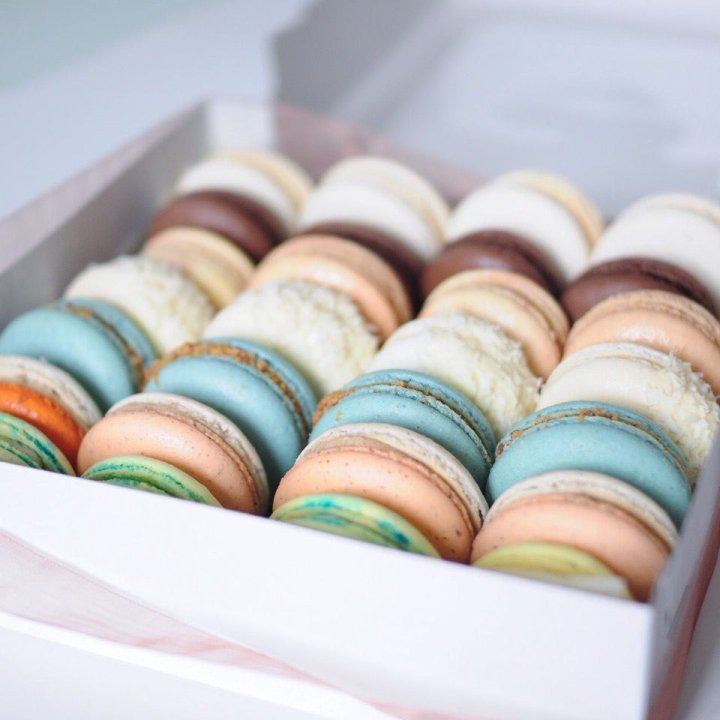 Коробка макаронс 25 шт. в Энгельсе