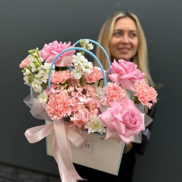 Сумочка "Бал цветов" в Энгельсе