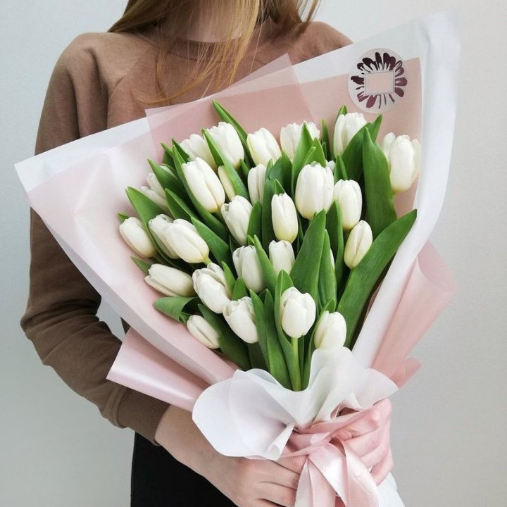 Букет белых тюльпанов "Моника" в Энгельсе