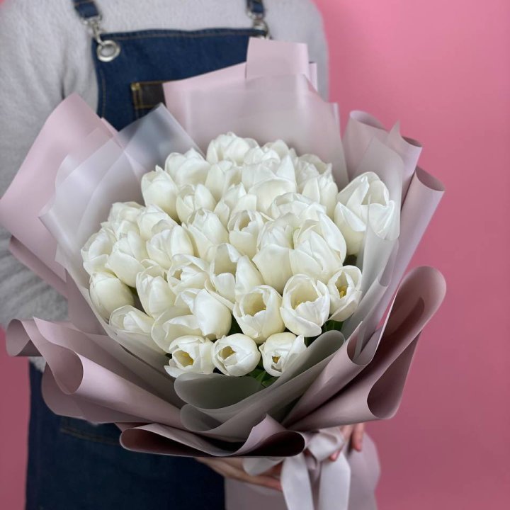 Букет белых тюльпанов "Пур-пур" в Энгельсе