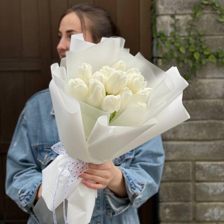 Букет белоснежных тюльпанов в Энгельсе